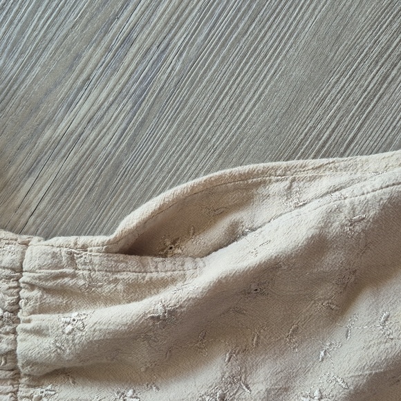 Beige Cotton USA Set with Embroidery Details. - Picture 4 of 13